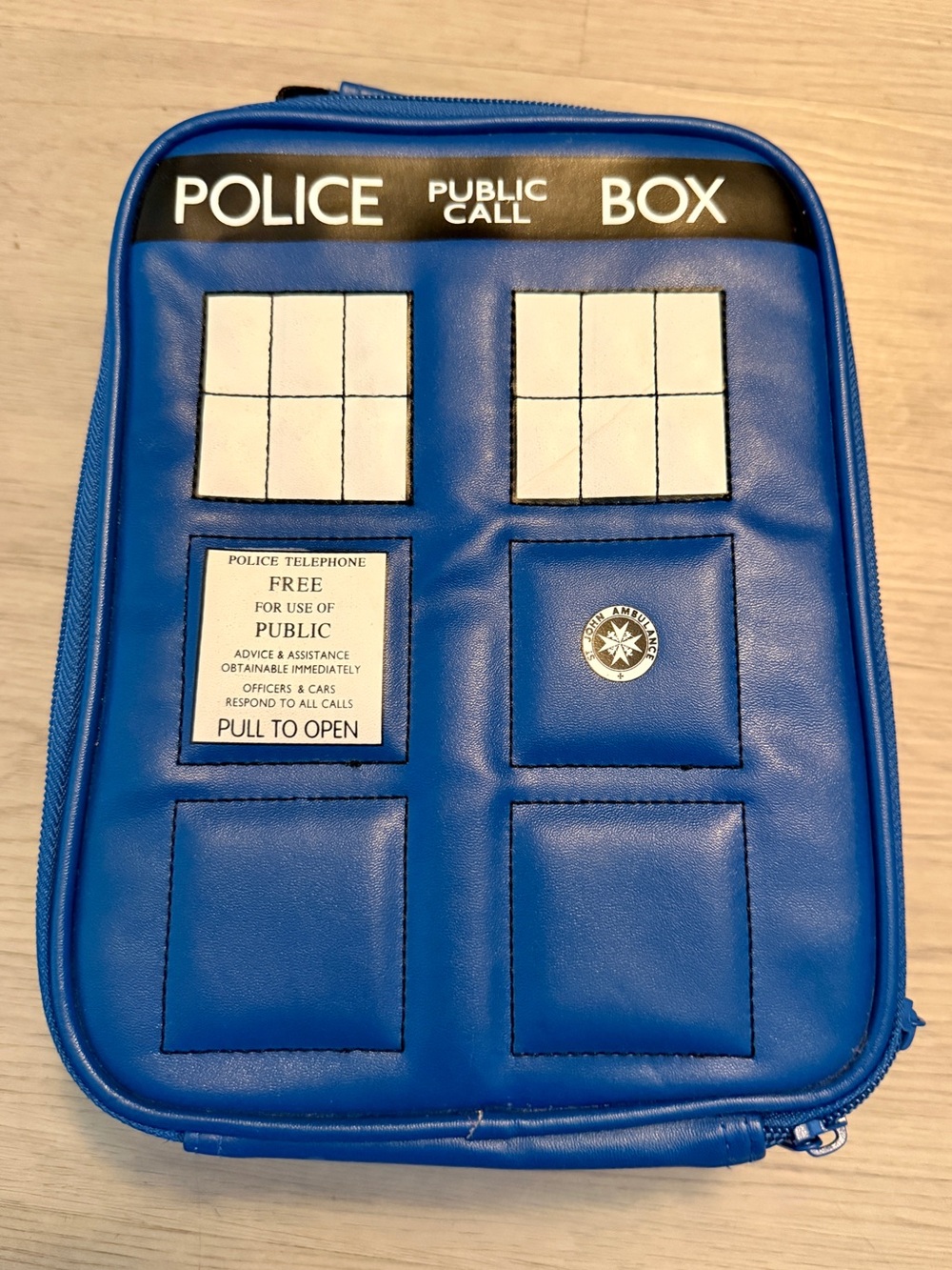 Dr. Who Soft Sides Insulated Blue Tardis Lunchbox Rare 2012-has Flaws Pls Read